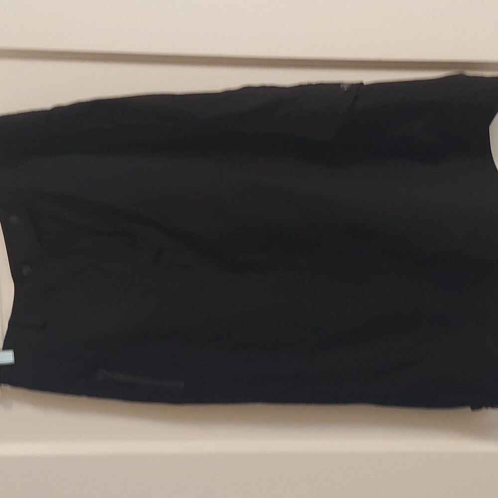 Fully lined, black 79% Lana wool skirt